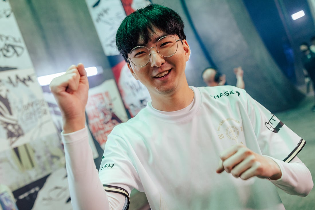 他不仅需要 他不仅需要